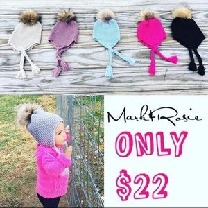 Winter hat with removable Pompom